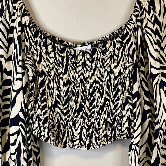 ELOQUII Element Smocked Top Plus Sz 18/20 Animal Print Crop Balloon Sleeve - Picture 3 of 11